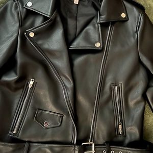 Leather Jacket w/ Belt!
